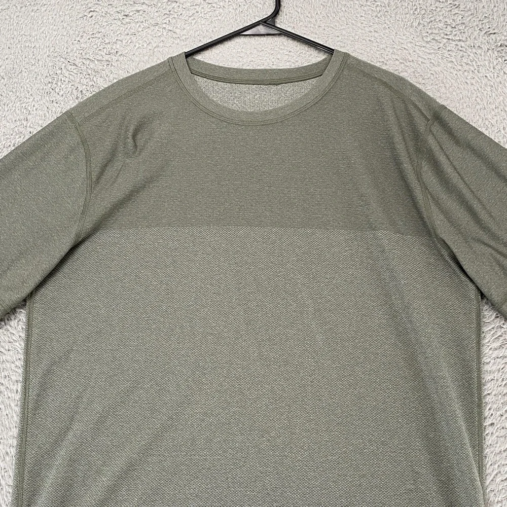 Vuori Grandview Tech Shirt Mens XL Green Mesh Lightweight‎ Gym Workout Tee